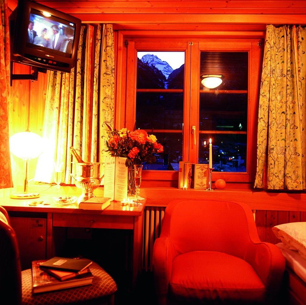 Hotel Ambiance Superior Zermatt Room photo